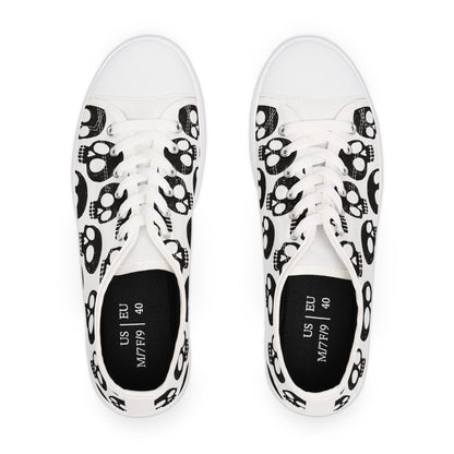 Skull Pattern - Baskets basses FEMME (noir ou blanc)